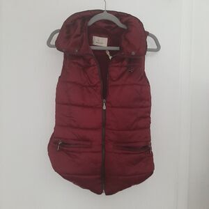 Roosevelt Puffer Vest Maroon zip up small